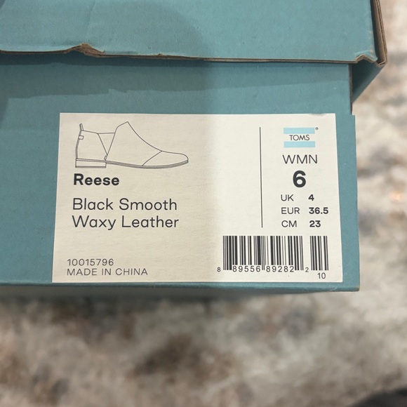 Toms Reese Black Waxy Leather Ankle Booties - Picture 6 of 7